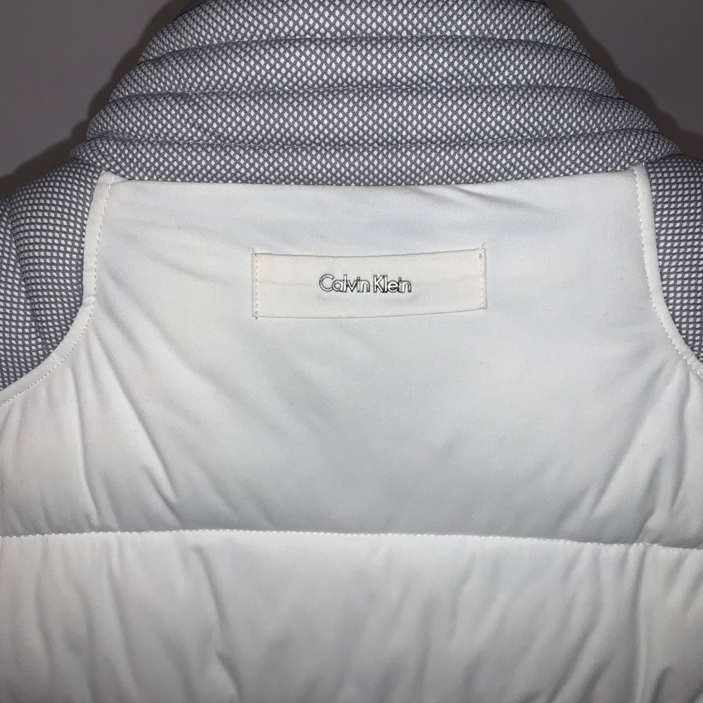 Calvin Klein Vest - Picture 3 of 3